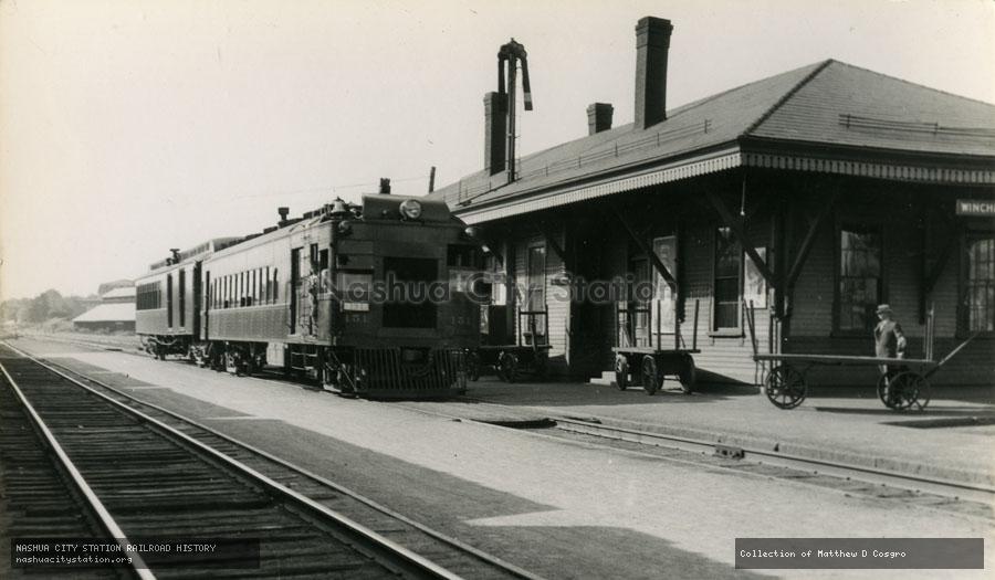 Postcard: Boston & Maine Railroad #151, gas-electric train at Winchendon